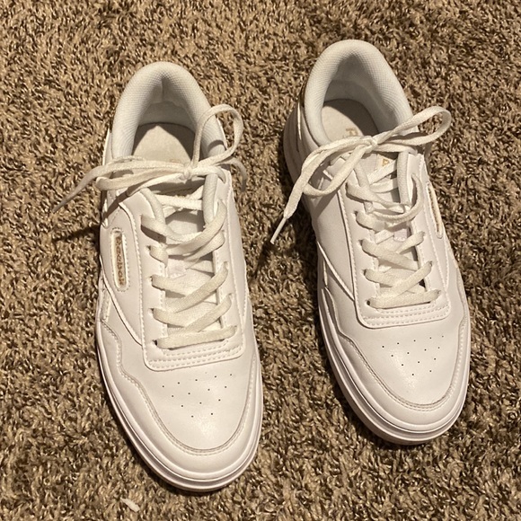 Reeboks - Picture 2 of 4